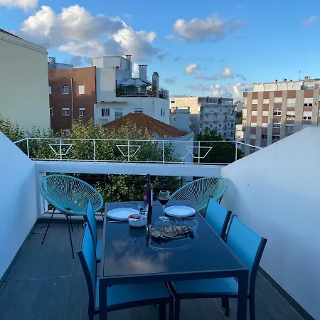 Vakantiehuis Casa Da Fonte - Vintage House And Rooftop Figueira da Foz
